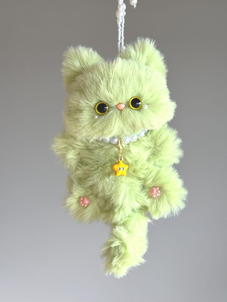 Pink Star Kitty Keychain: Handmade Fuzzy Car Charm, Bag Charm