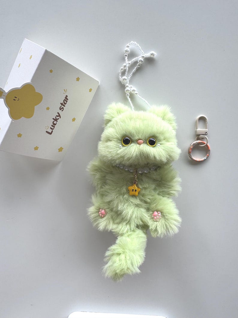 Pink Star Kitty Keychain: Handmade Fuzzy Car Charm, Bag Charm
