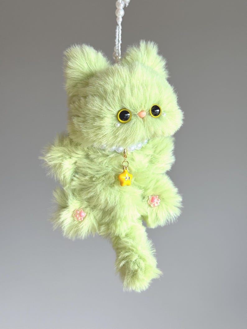 Pink Star Kitty Keychain: Handmade Fuzzy Car Charm, Bag Charm